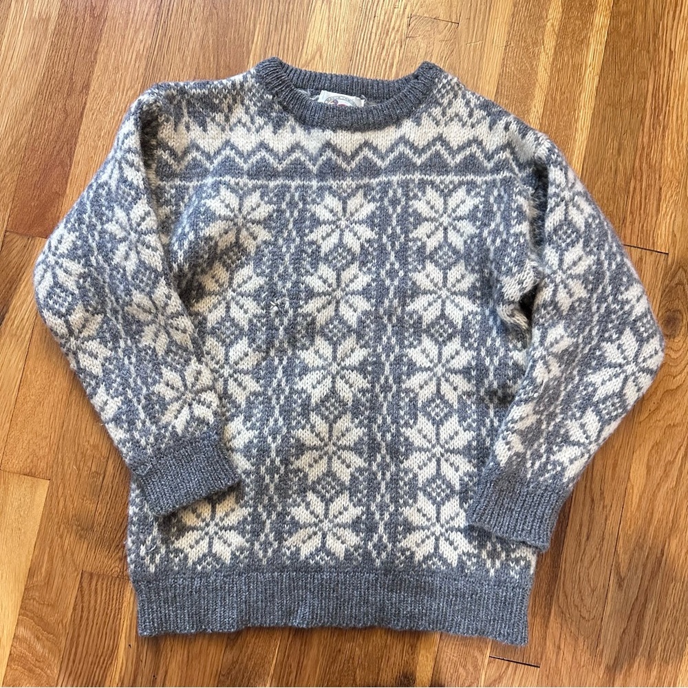 Marsh Landing Unisex 100% Wool Fair Isle Sweater Gray Cream Size SM Snowflakes